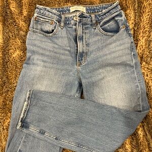 ABERCOMBIE JEANS